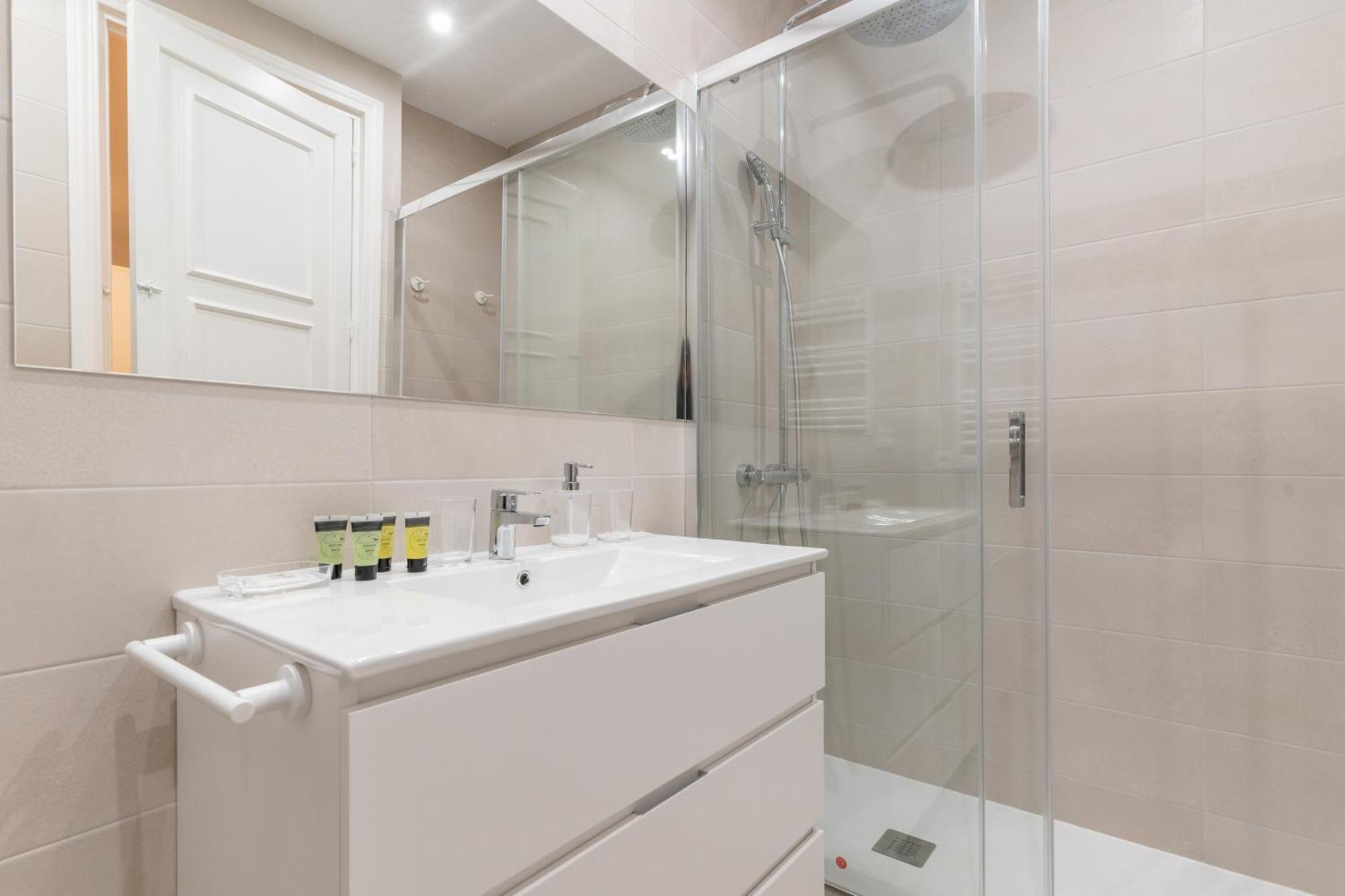 Spacious Central-3Bedrooms 3Bathrooms-Sol مدريد المظهر الخارجي الصورة
